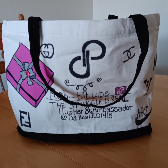 Custom Made Tote Bag with Pocket & Keyring - Picture 5 of 9